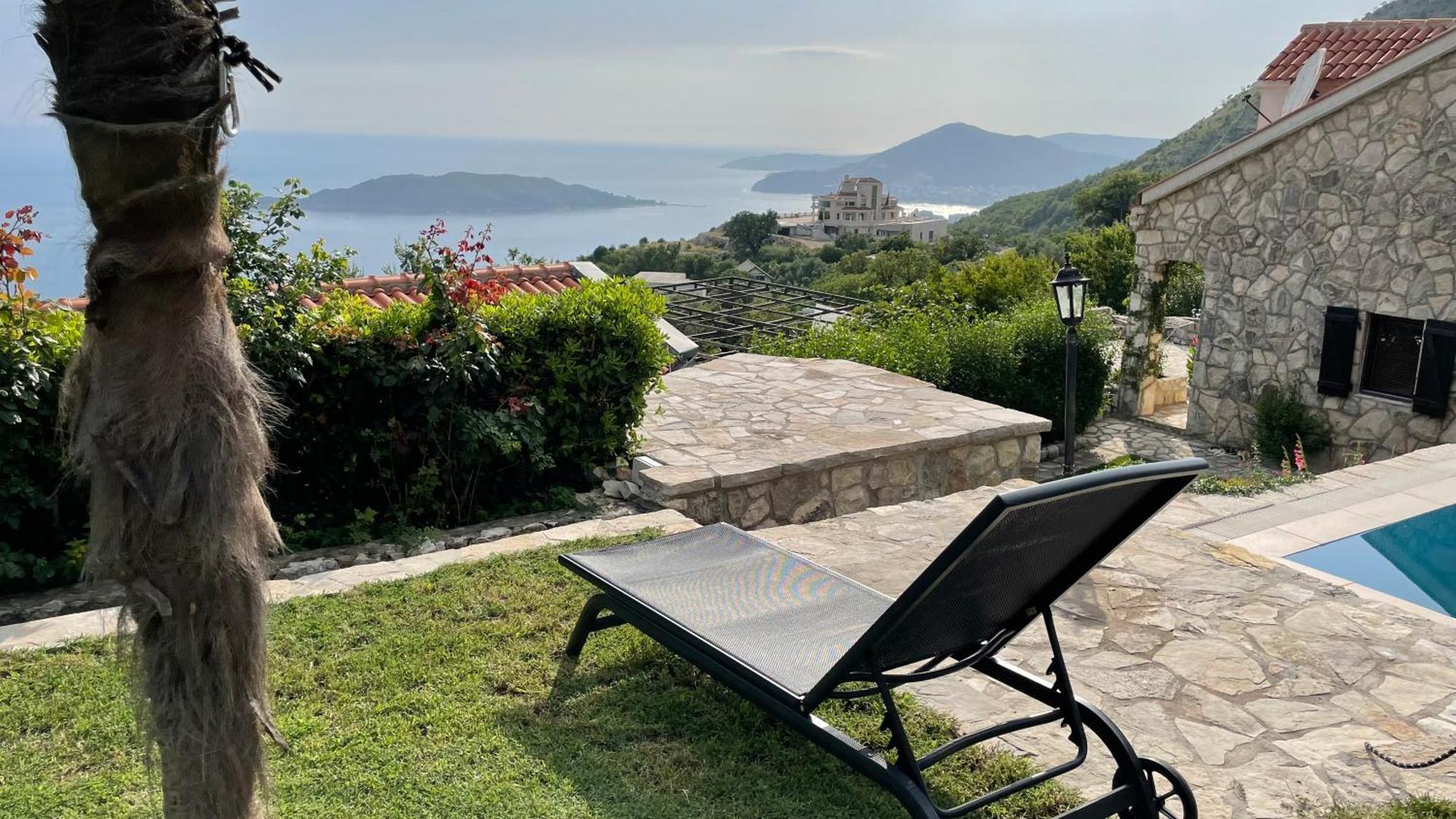 House In The Mountains Near Budva Exterior foto